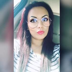 Meet your Posher, Alma