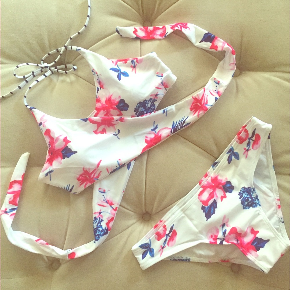 NWOT Bikini Set Swimwear