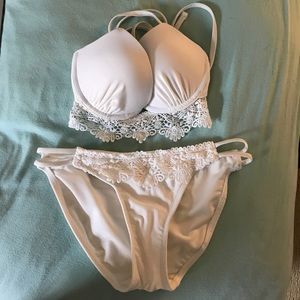 White push up bikini