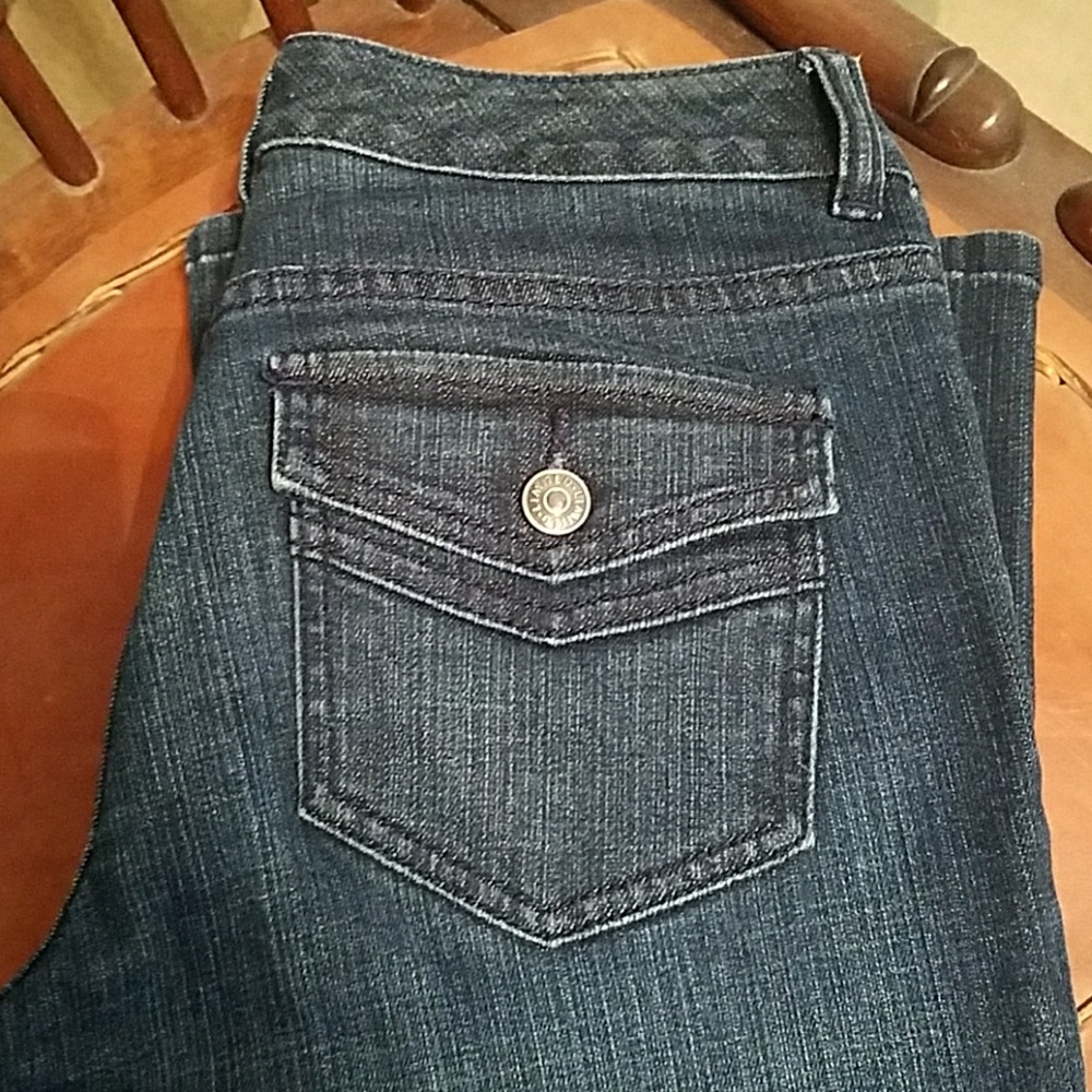 Limited jeans