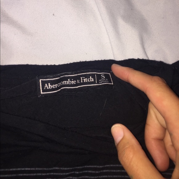 Black "18" A&F shirt - Picture 2 of 2