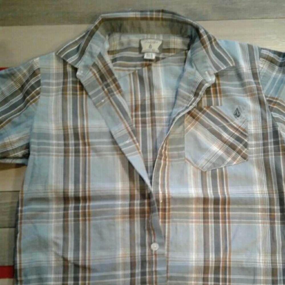 Boys Volcom XL Button-Down Shirt EUC