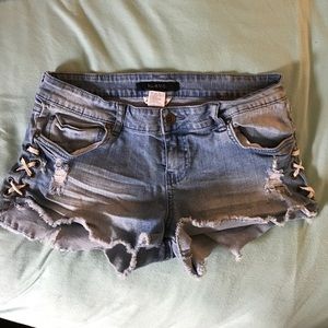 Side laced up jean shorts
