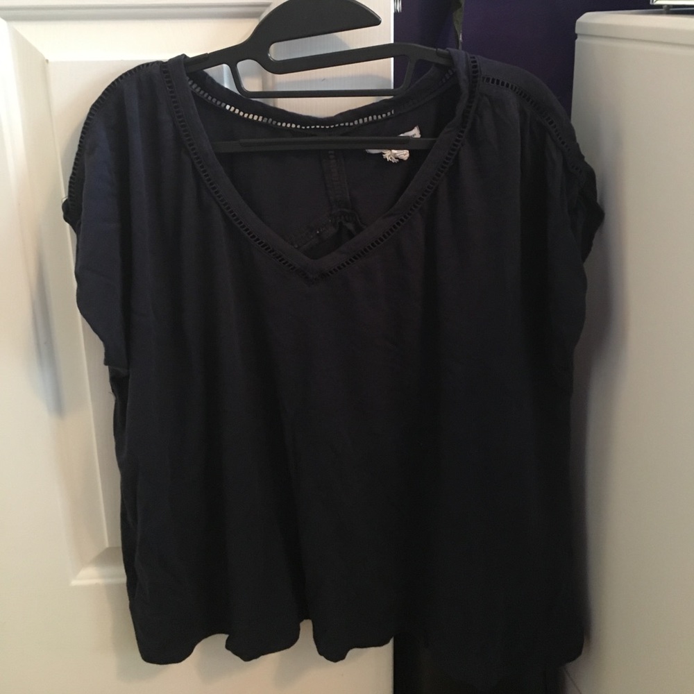 AE FLOWY TOP