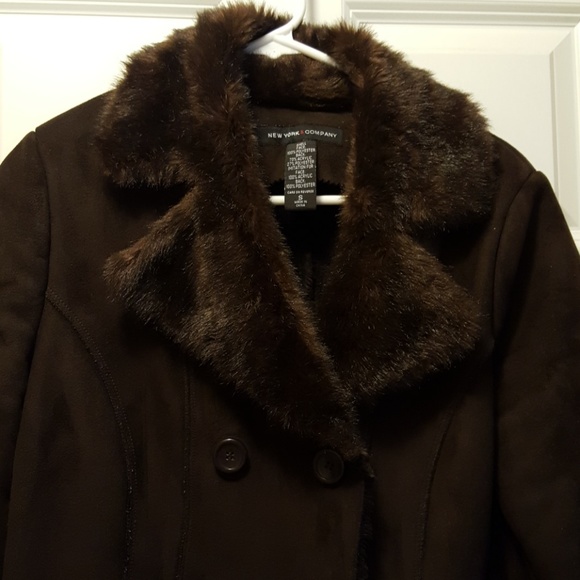 New york and company - Picture 2 of 5