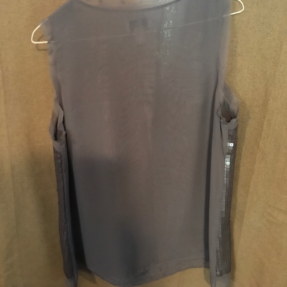 Beautiful Ann Taylor Loft Sequined Top - Picture 6 of 6