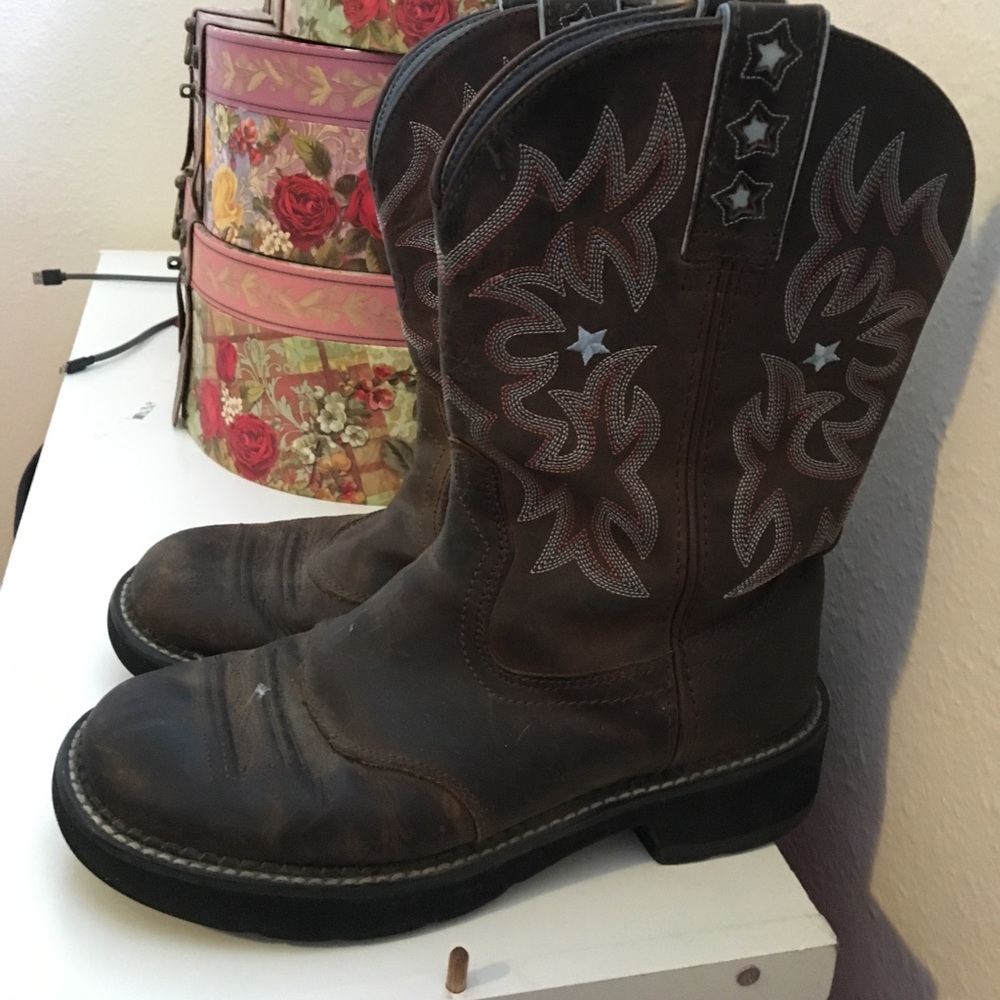 Ariat cowboy boots