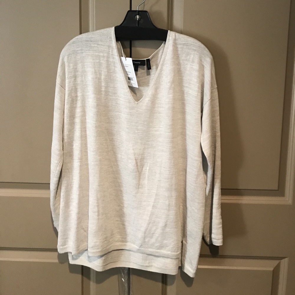 Theory Larlissa M V-neck Sweater