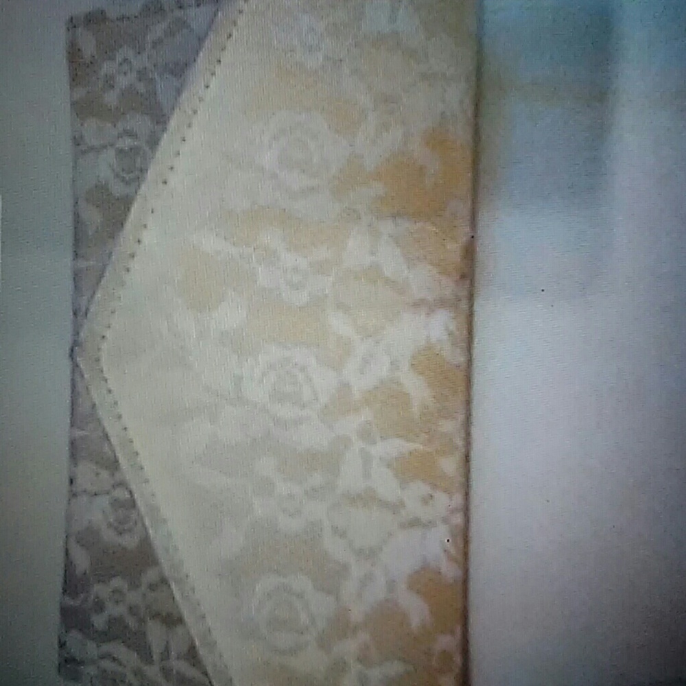 Satchet - Picture 2 of 5