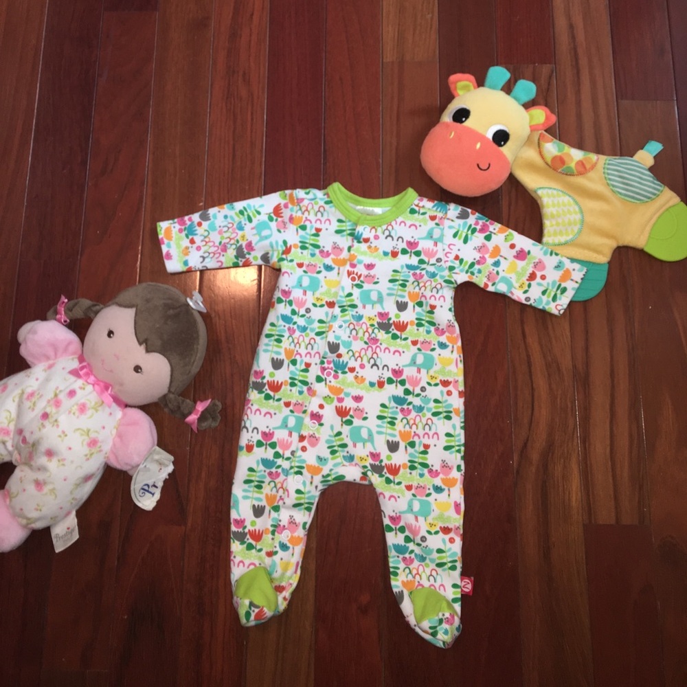 Super fun newborn/preemie button sleeper 🍭