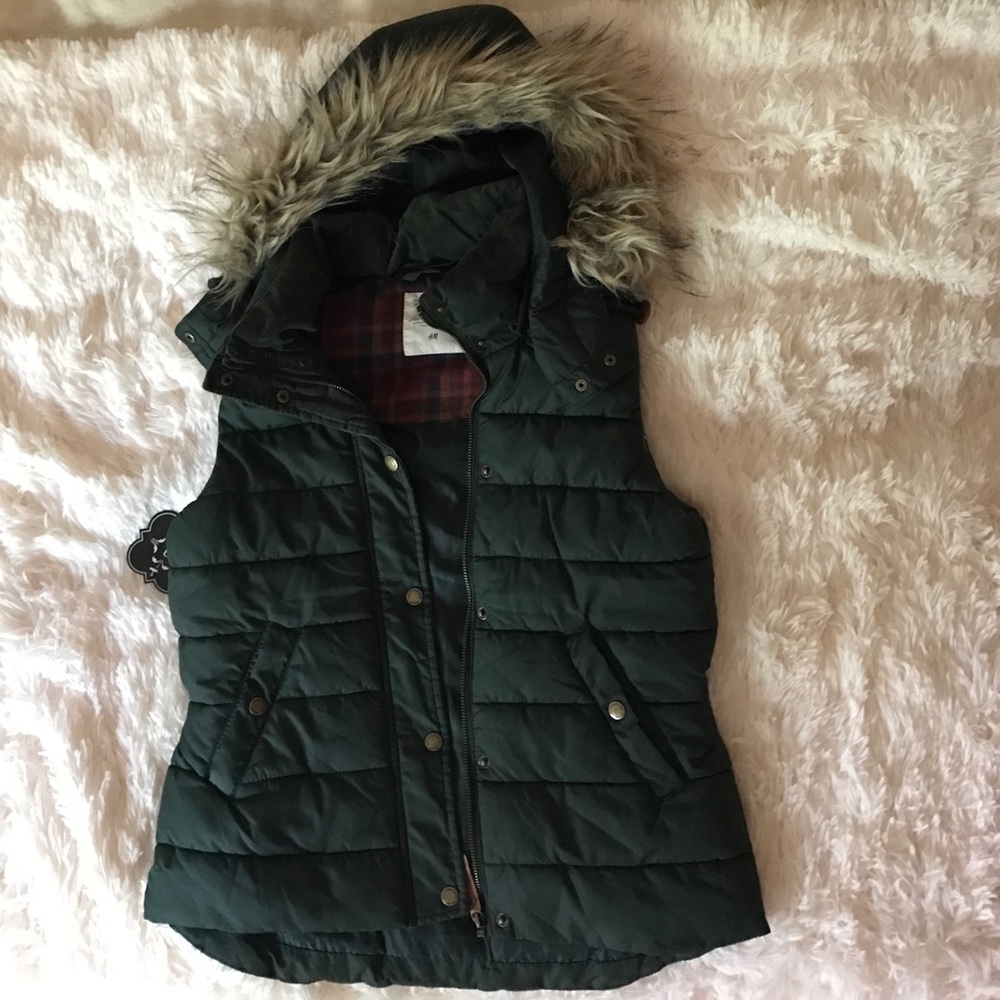 Hunter green hooded vest