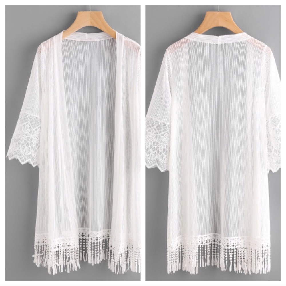 NWOT Embroidered Mesh Panel Fringe Hem Kimono