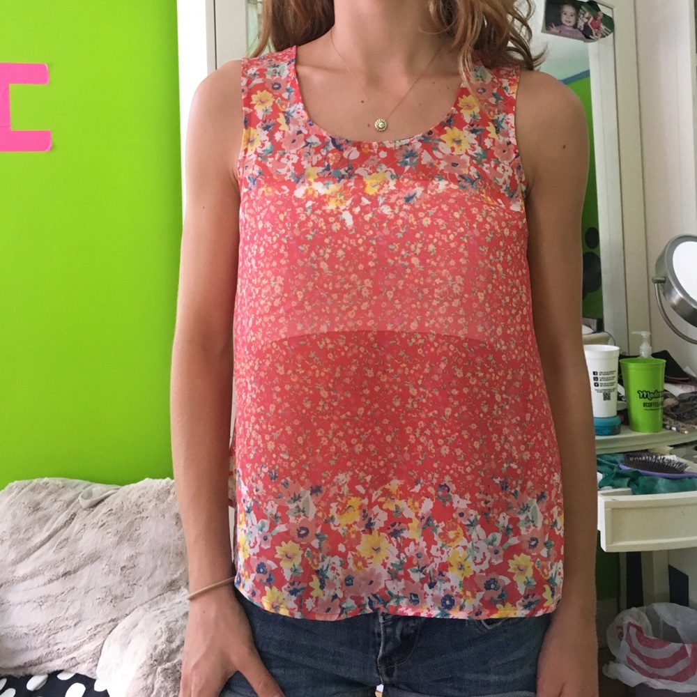 orange tank top