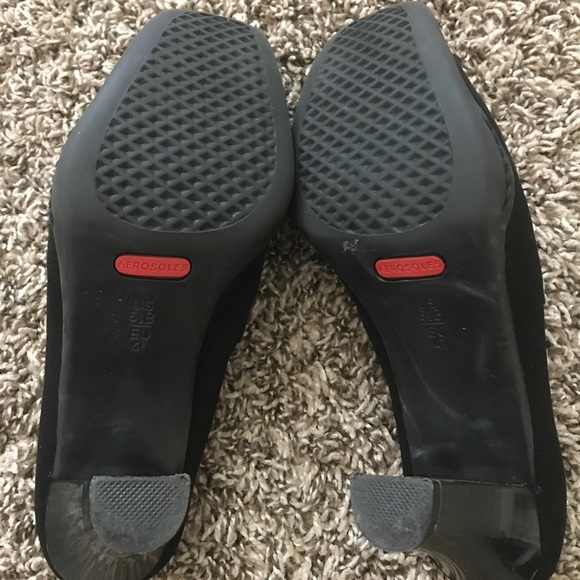 Black heels - Picture 3 of 3