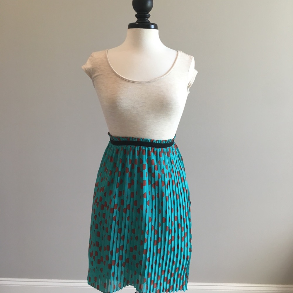 Adorable polka dot pleated high low dress