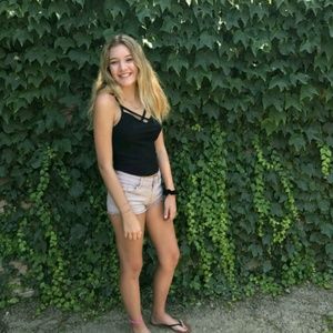 Meet your Posher, Ashley