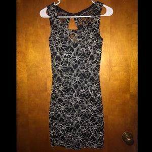 Black & white floral lace bodycon dress