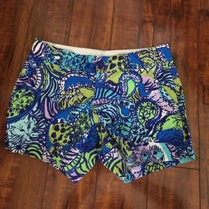 Lilly Pulitzer Callahan 2" shorts (cat print)