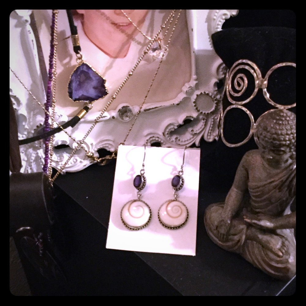 🎀Gorgeous Earrings,Abalone, Amethyst an silver🎀