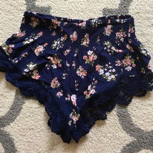 Forever 21 elastic waist crochet floral shorts