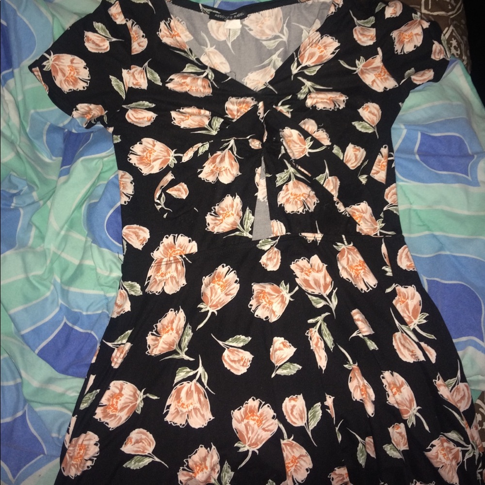 Short sleeve flower dress