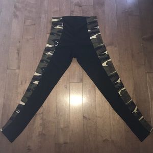 CHERYL CREATIONS CAMO/BLACK LEGGINGS