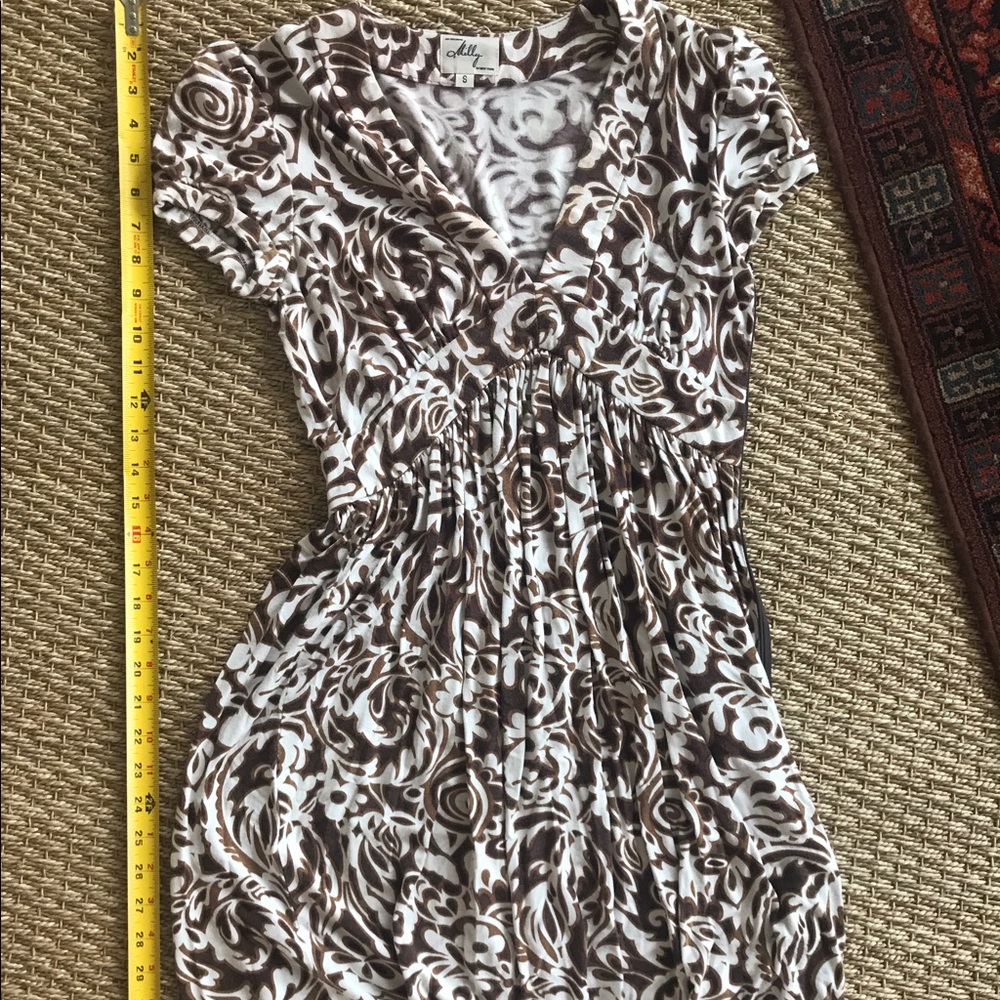 Flattering cap sleeve milly dress