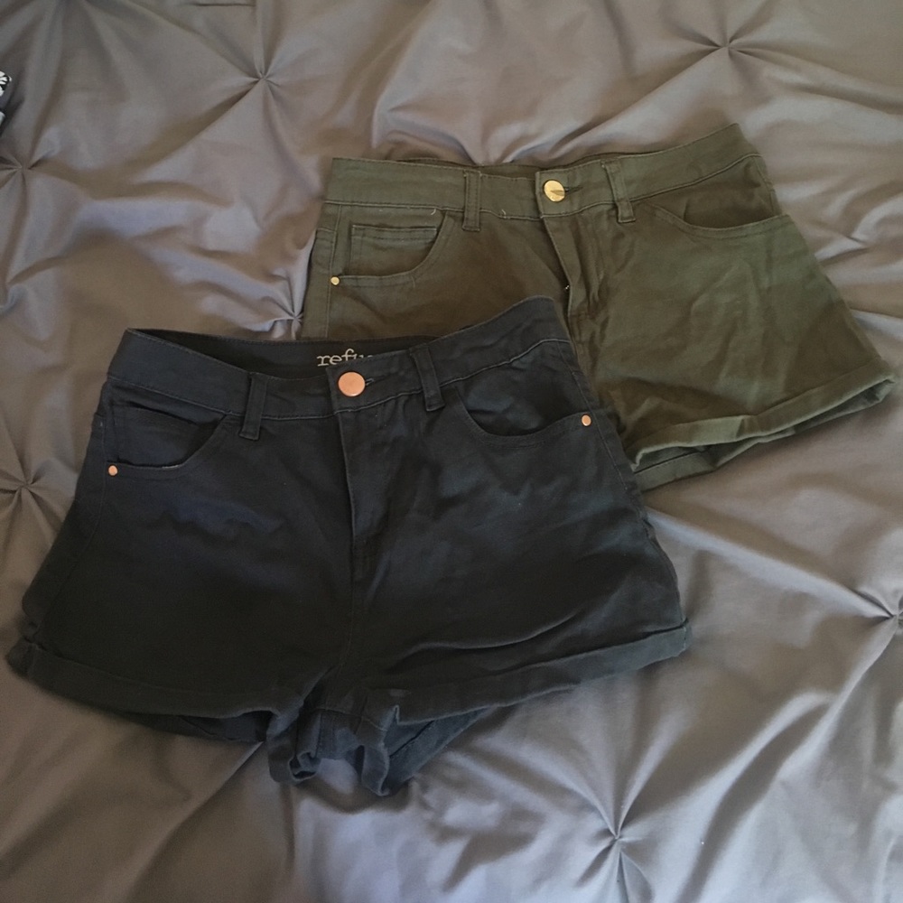 set of 2 refuge shorts!