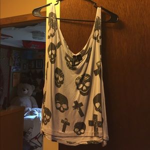 Skull and cross tank