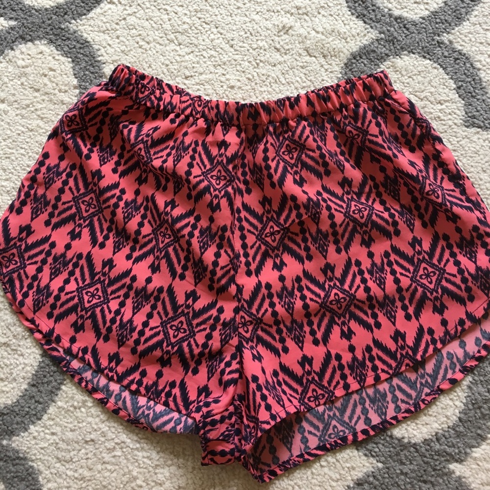 Ambiance apparel elastic waist shorts small
