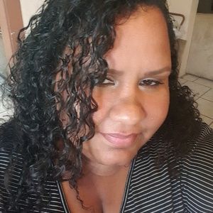 Meet your Posher, Ivette