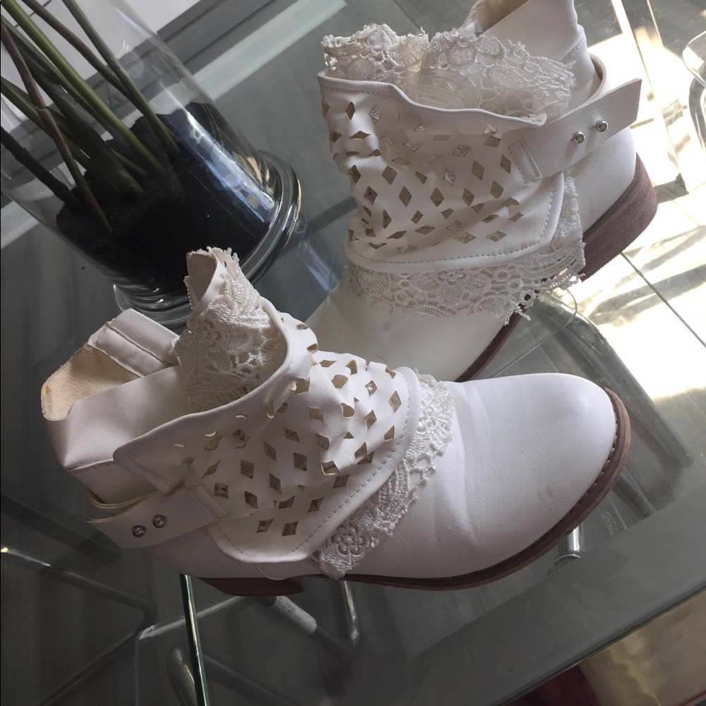 Spring booties