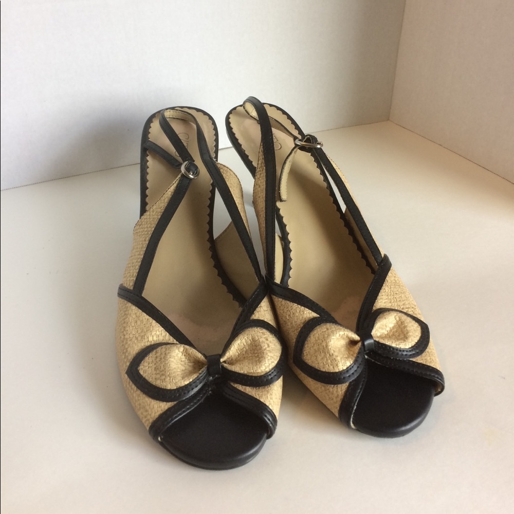Shoes - Picture 2 of 5