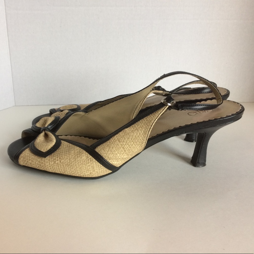 Shoes - Picture 4 of 5