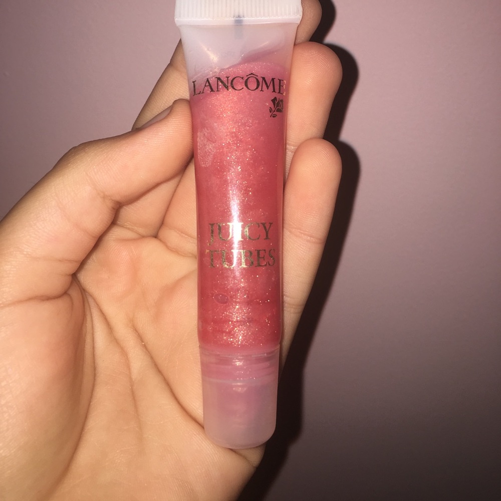 lip gloss
