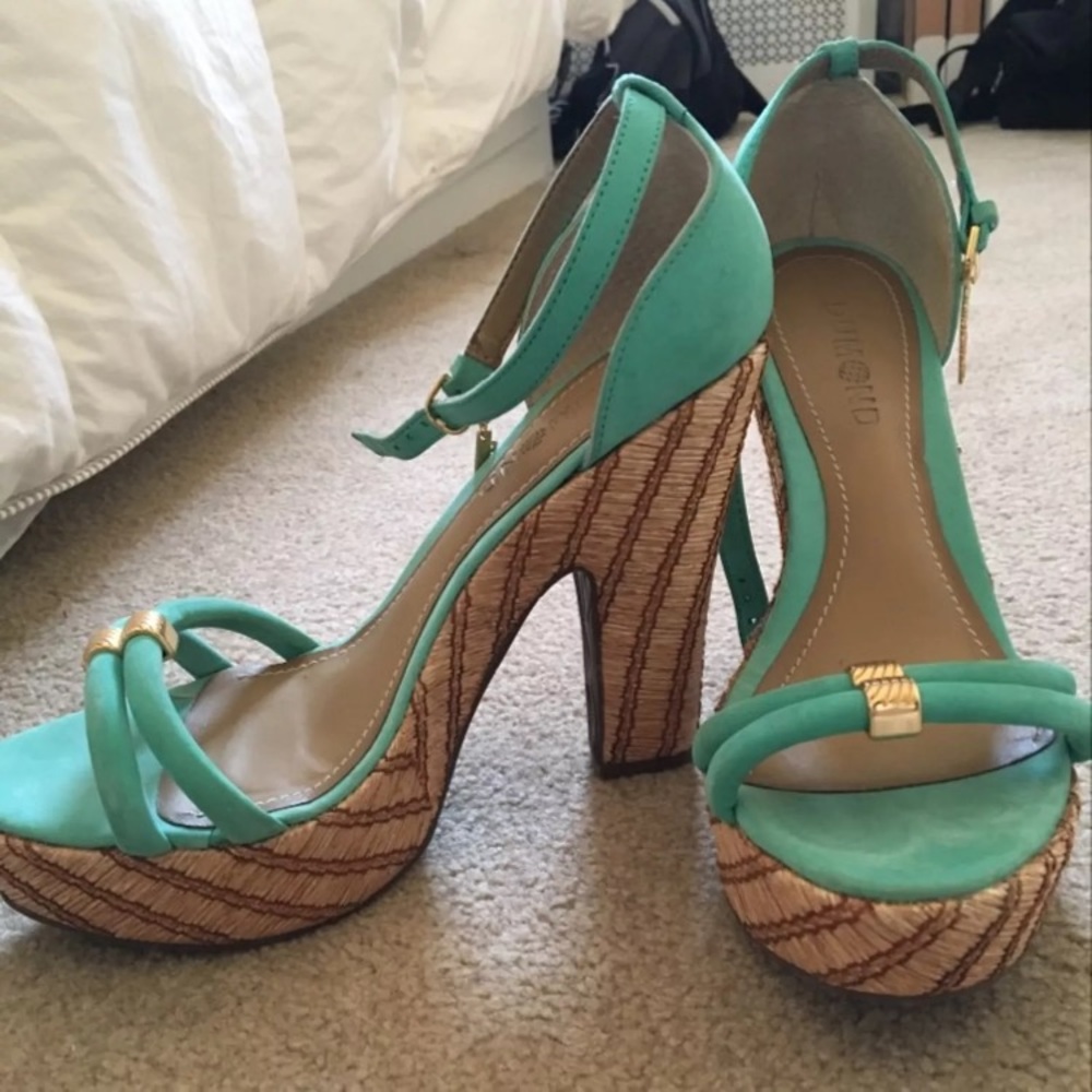 Turquoise Heels - Picture 2 of 3