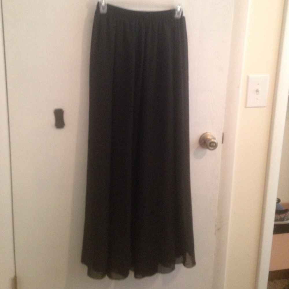 Long black skirt