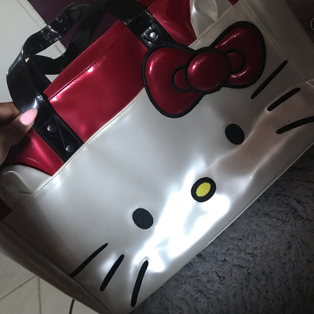 Hello kitty purse