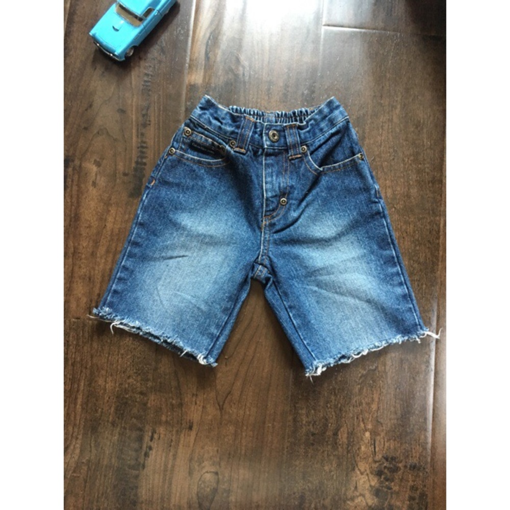 Baby Calvin Klein denim shorts 12M