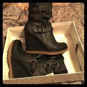 💥Report wedge boots💥