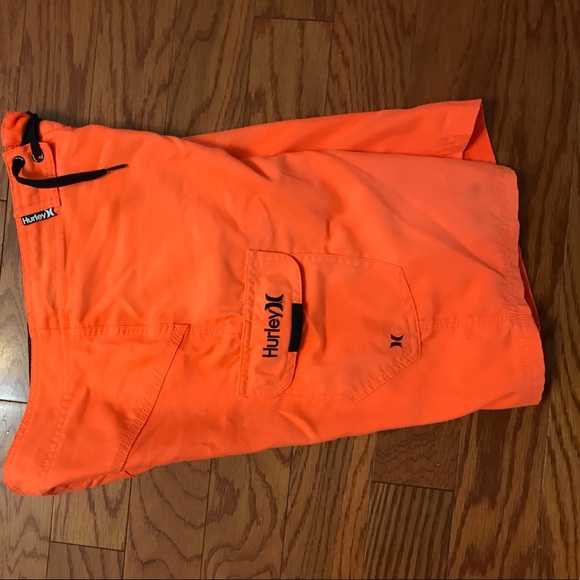 Hurley men's swim suite. - Picture 3 of 5