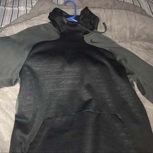 black nike thermal hoodie