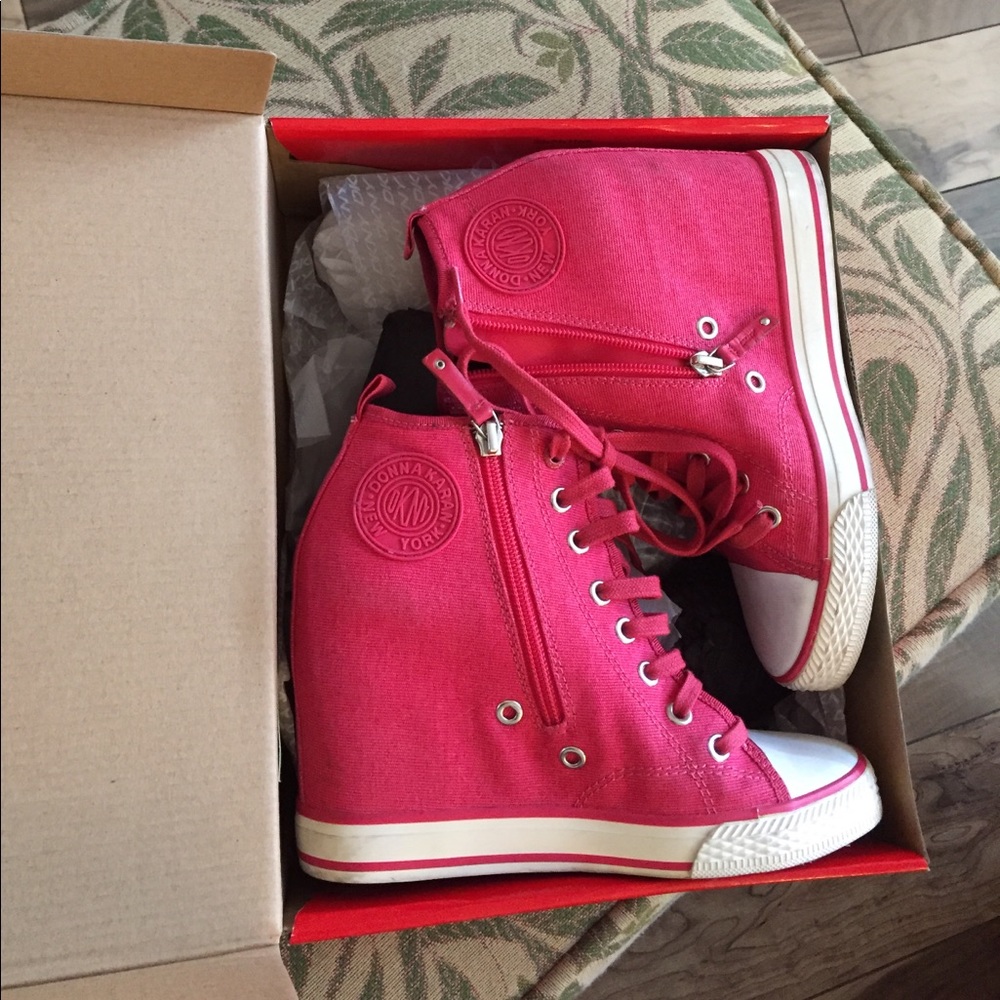 DKNY fashion sneakers