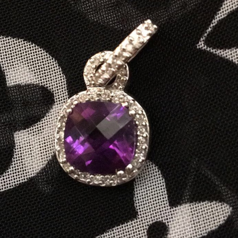 10k 2.3g w/g 1.45 ctw amethyst and .20 diamonds 💎