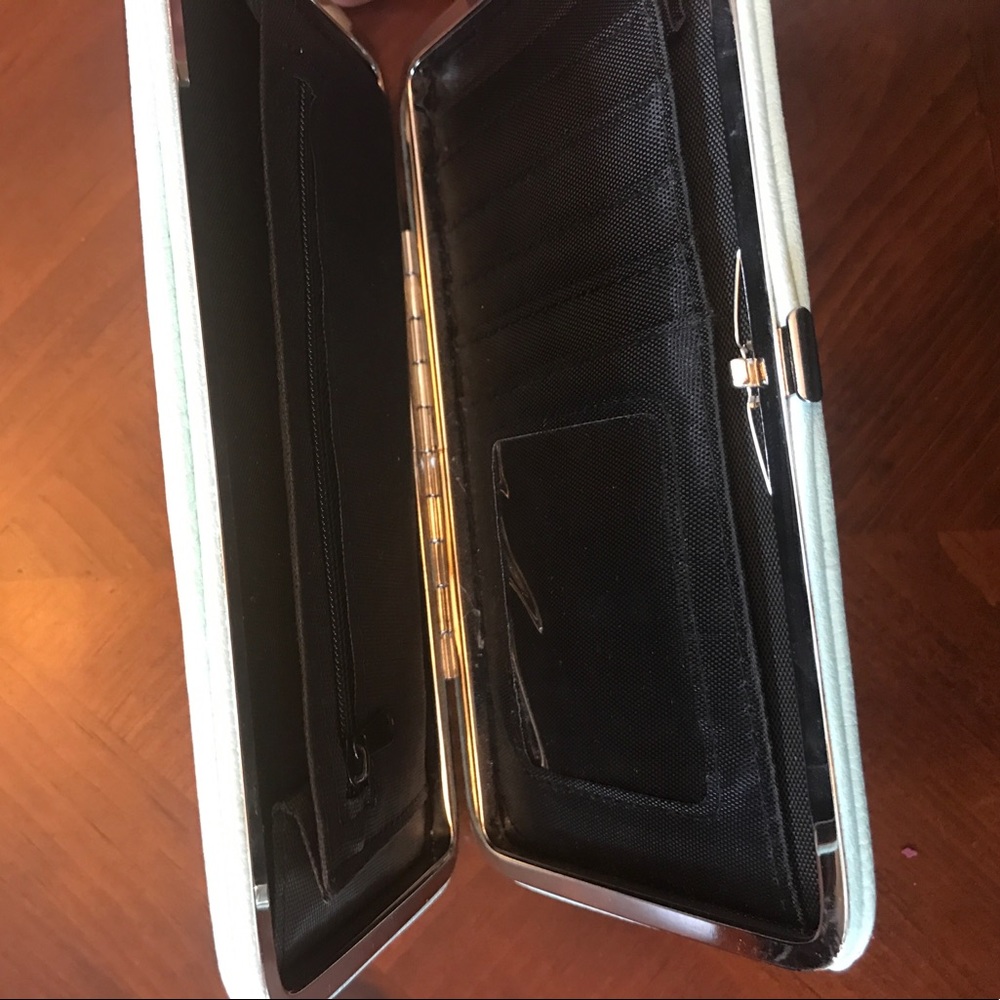 Wallet - Picture 2 of 3