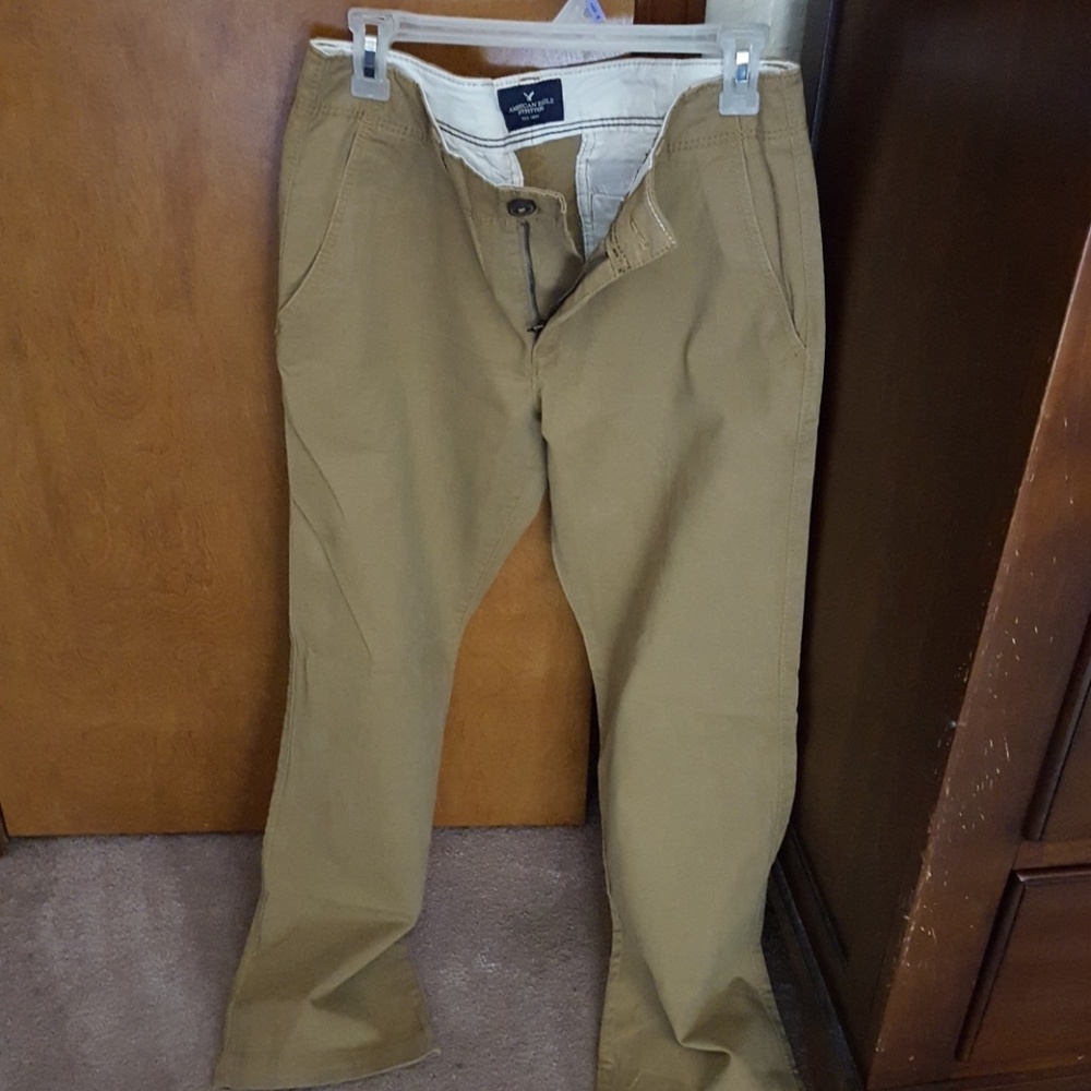 Men's American Eagle khaki pants