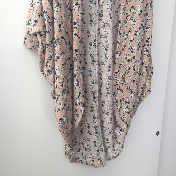 Oversized Pink Floral Cardigan - Picture 2 of 2