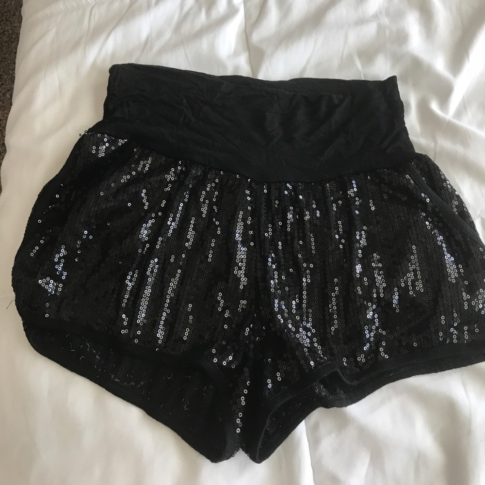 Sequenced black shorts!