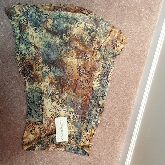 Abstract design skirt - Picture 2 of 2