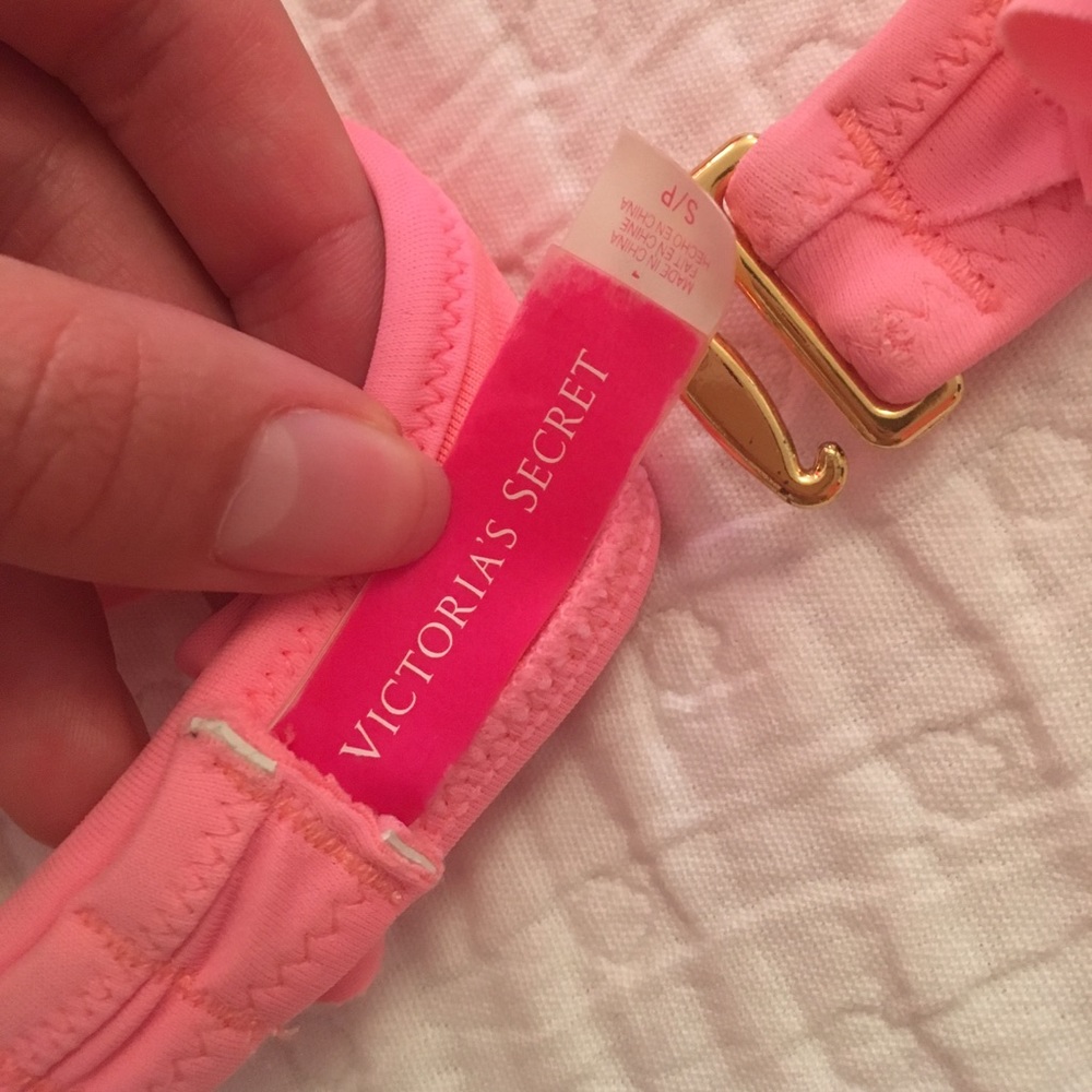 VS Pink Ruffle Bikini Top - Picture 3 of 4